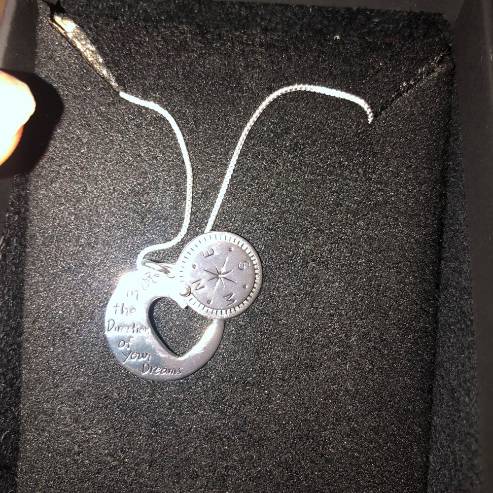 Neckless